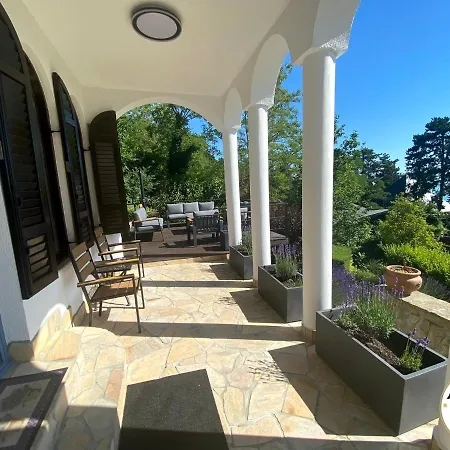 Arttrend Luxury Vila Tihany
