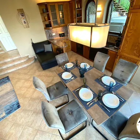 Arttrend Luxury Vila Tihany