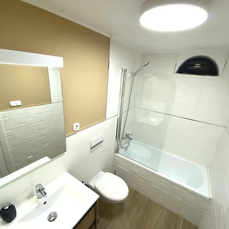 ヴィラ Arttrend Luxury ティハニ