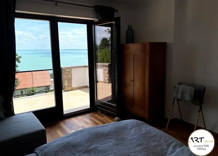 Arttrend Luxury Villa Tihany